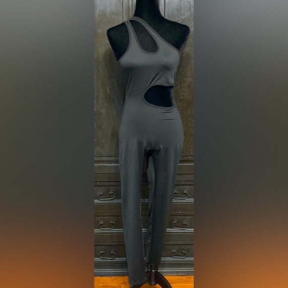 SHEIN black workout Romper - size Medium NWNT - Picture 1 of 10